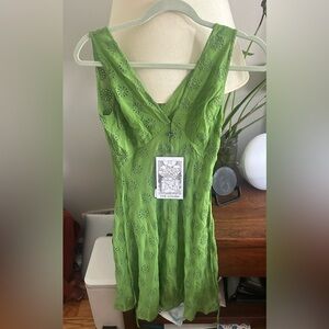 NWT realisation par Lourdes silk green moss mini dress, size extra small